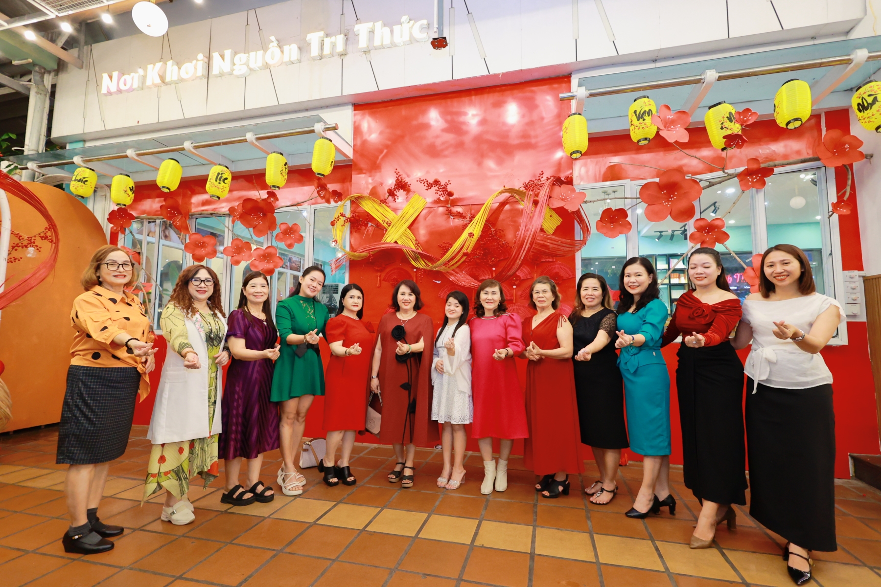 GẶP MẶT NHÂN NGÀY QUỐC TẾ PHỤ NỮ 8/3